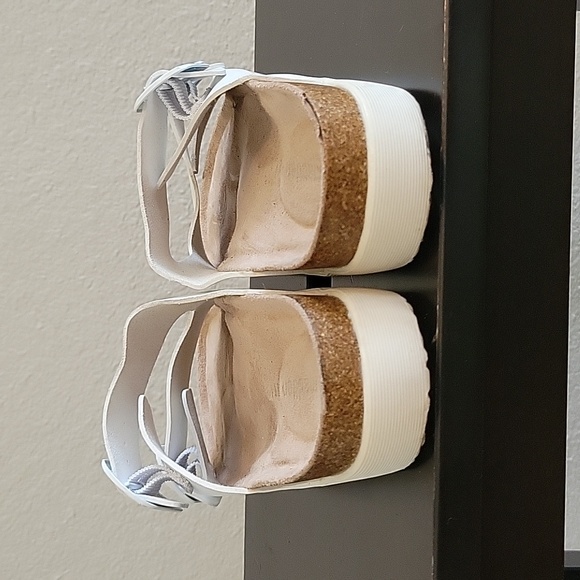 Size 7 white Madden Girl slip on sandals - Picture 4 of 9